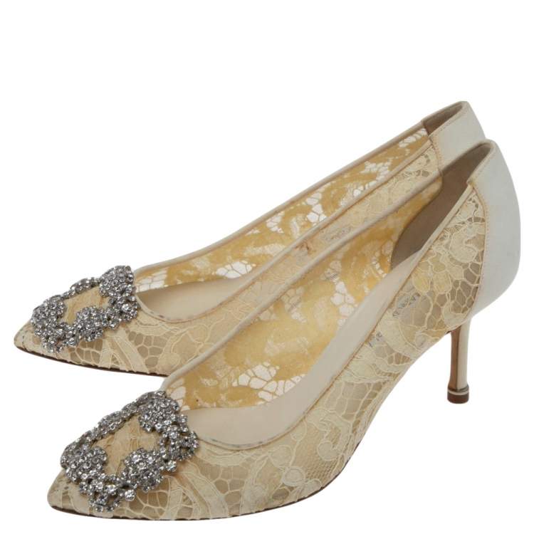 Pre Owned Manolo Blahnik White Lace And Satin Hangisi Pumps Size 35.5