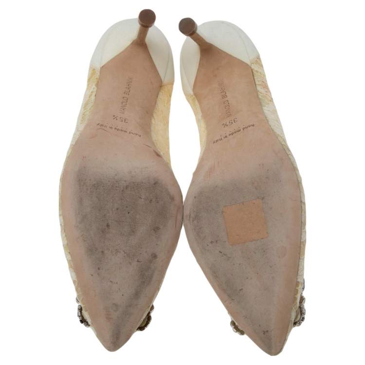 Pre Owned Manolo Blahnik White Lace And Satin Hangisi Pumps Size 35.5