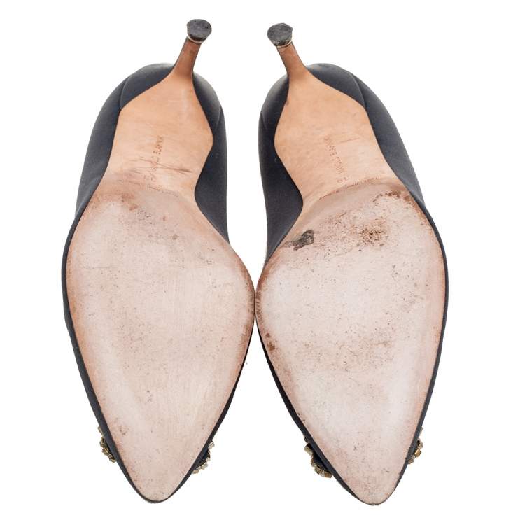 Pre Owned Manolo Blahnik Dark Grey Satin Hangisi Pumps Size 39