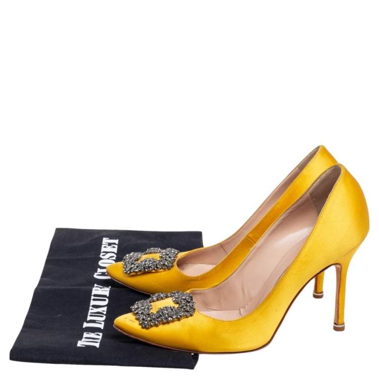 Pre Owned Manolo Blahnik Yellow Satin Hangisi Pumps Size 37.5