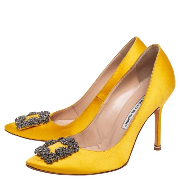 Pre Owned Manolo Blahnik Yellow Satin Hangisi Pumps Size 37.5