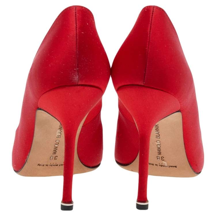 Pre Owned Manolo Blahnik Red Satin Hangisi Pumps Size 38