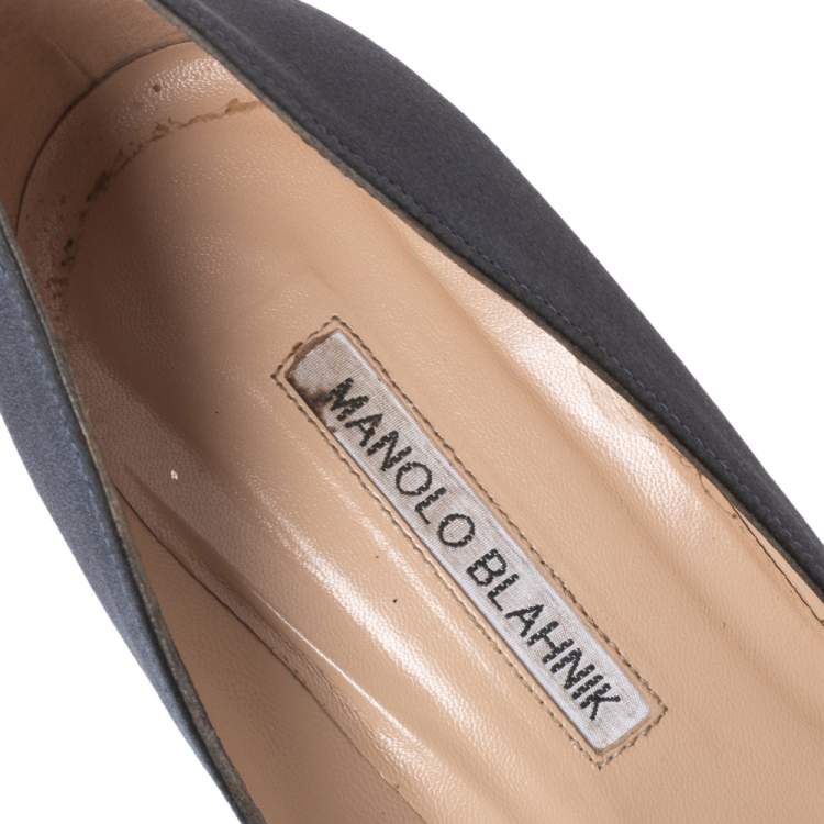Pre Owned Manolo Blahnik Grey Satin Hangisi Pumps Size 40