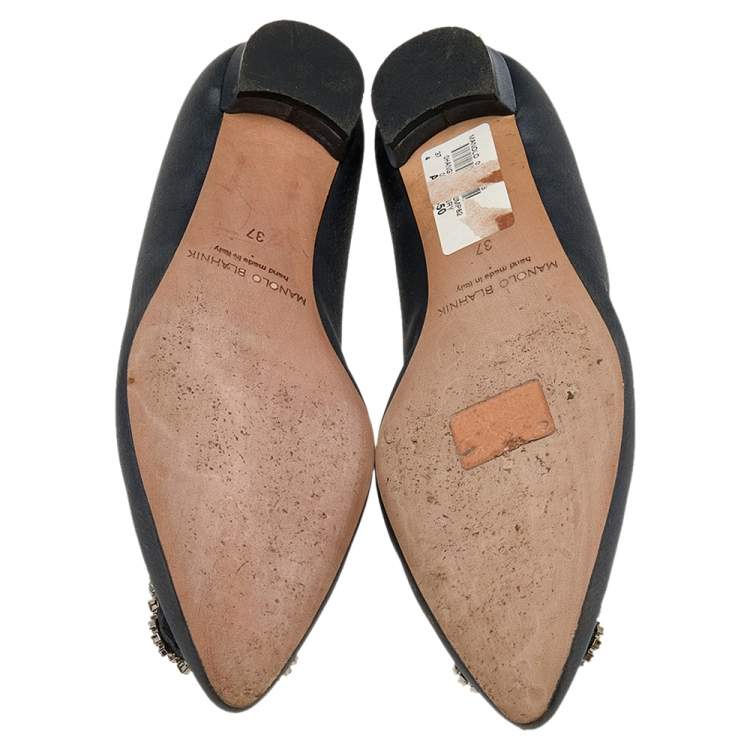 مملوكة مسبقًا Manolo Blahnik Grey Satin Hangisi Ballet Flats Size 37