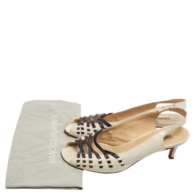 Pre Owned Manolo Blahnik Off-White Leather Open-Toe Slingback Sandals Size 37