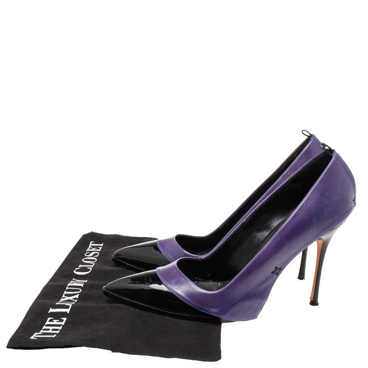 Pre Owned Manolo Blahnik  Purple/ Black Patent And Leather  Pointed Toe Pumps Size 39