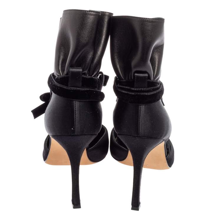 Pre Owned Manolo Blahnik Black Suede And Leather Petase Ankle Strap Pumps Size 38.5