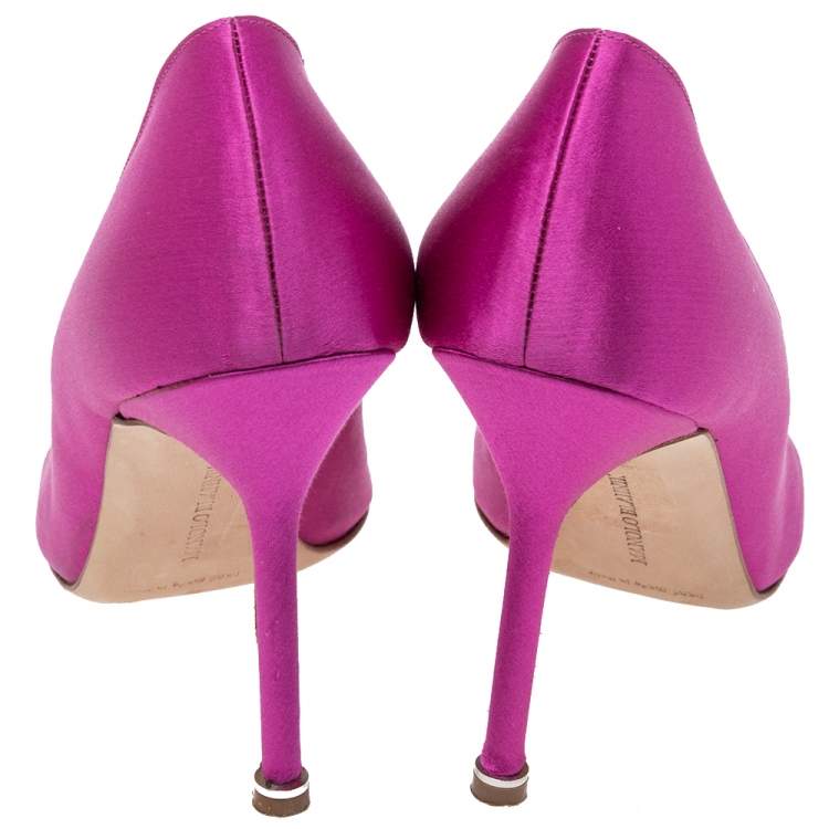 Pre Owned Manolo Blahnik Fuchsia Satin Hangisi  Pumps Size 38.5