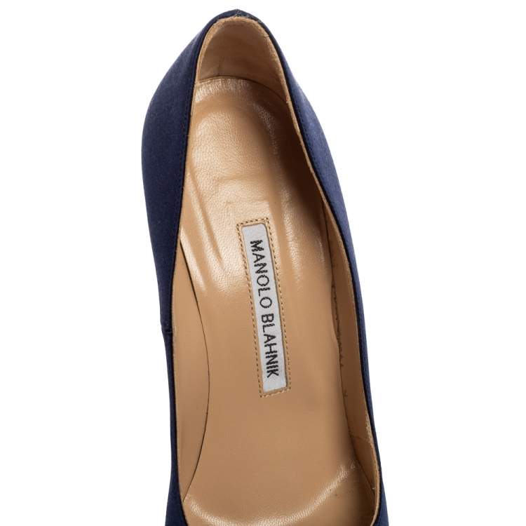 Pre Owned Manolo Blahnik Navy Blue Satin Hangisi Pumps Size 38