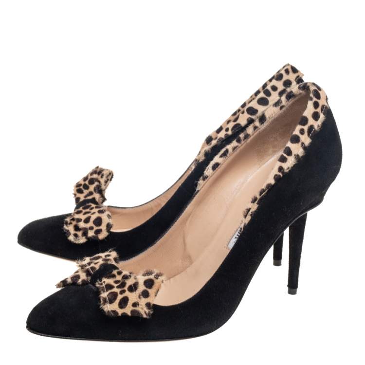 Pre Owned Manolo Blahnik Black Suede and Printed Calf Hair Bow Pumps Size 39