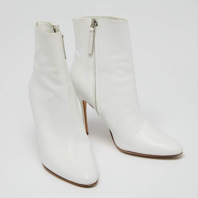 Pre Owned Manolo Blahnik White Leather Ankle Boots Size 36.5