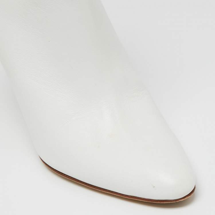 Pre Owned Manolo Blahnik White Leather Ankle Boots Size 36.5