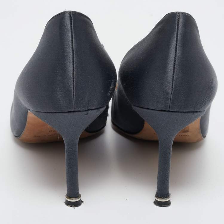 Pre Owned Manolo Blahnik Dark Grey Satin Hangisi  Pumps Size 39