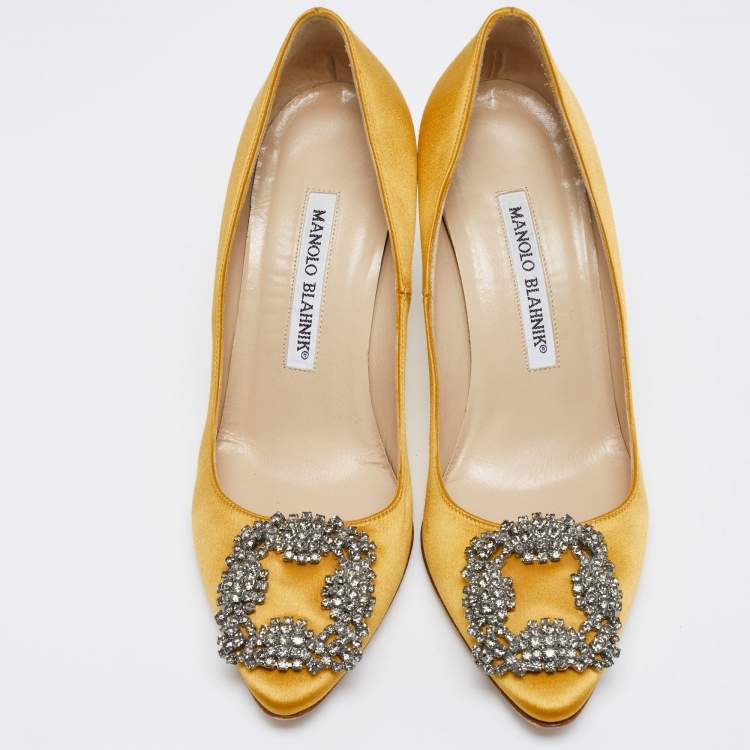Pre Owned Manolo Blahnik Yellow Satin Hangisi  Pumps Size 35.5