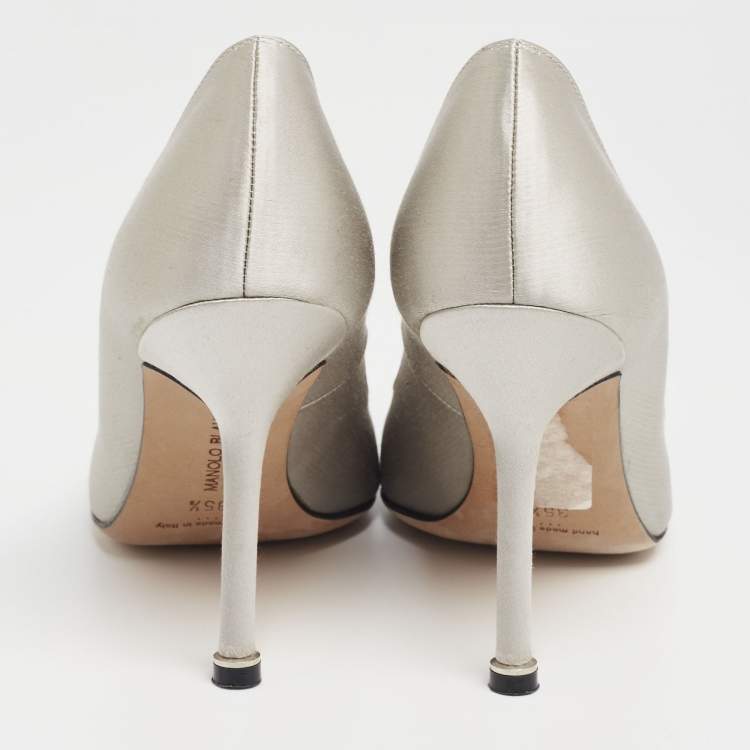 Pre Owned Manolo Blahnik Grey Satin Hangisi Pearl Embellished Pumps Size 35.5