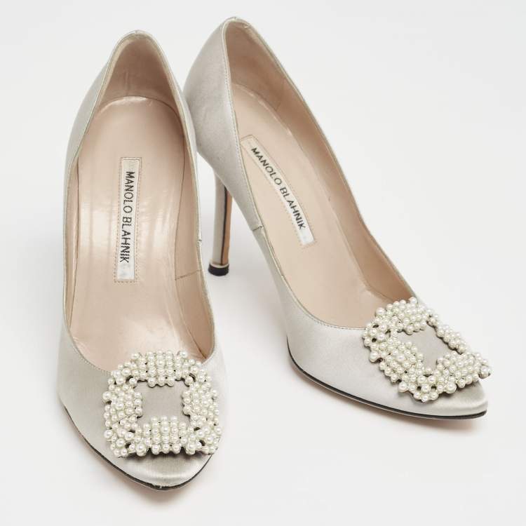 Pre Owned Manolo Blahnik Grey Satin Hangisi Pearl Embellished Pumps Size 35.5