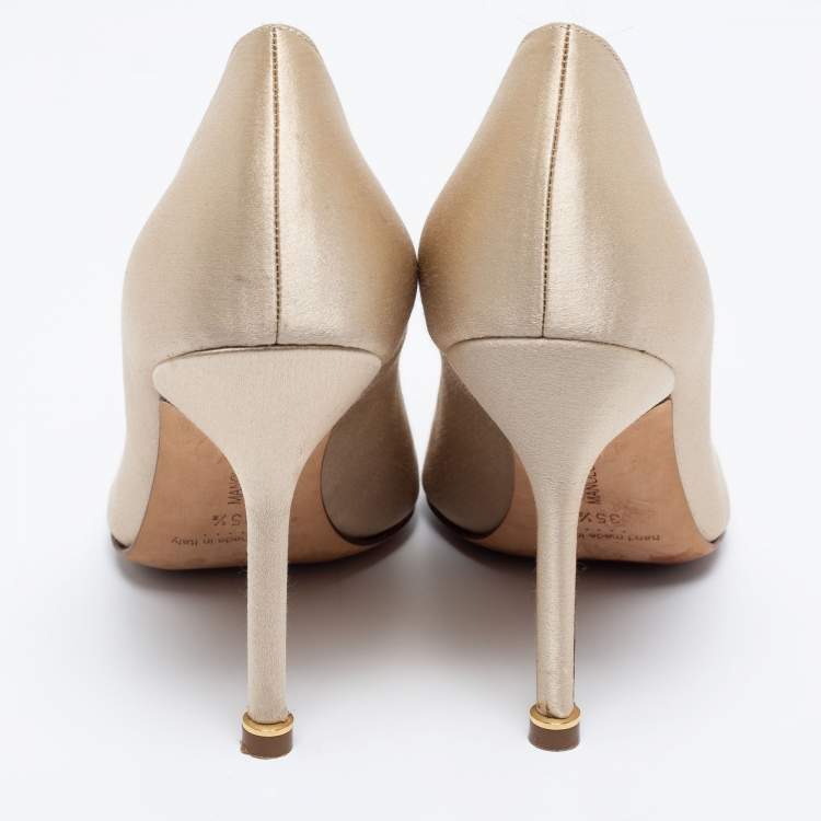 Pre Owned Manolo Blahnik Ivory Satin Pearl Embellished Hangisi Pumps Size 35.5
