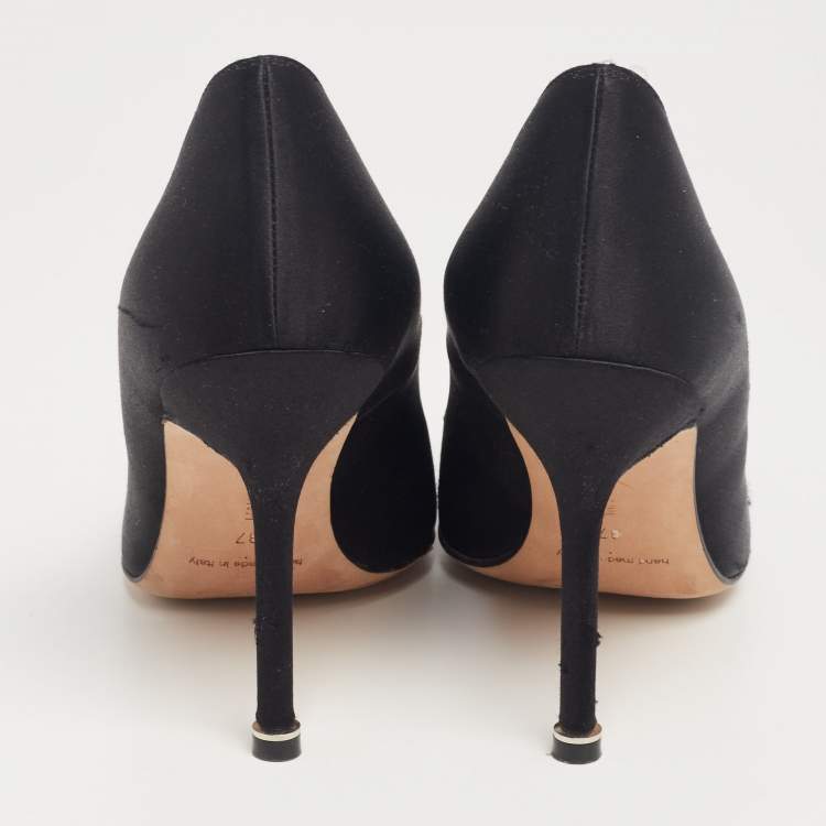 Pre Owned Manolo Blahnik Black Satin Embellished Hangisi Pumps Size 37
