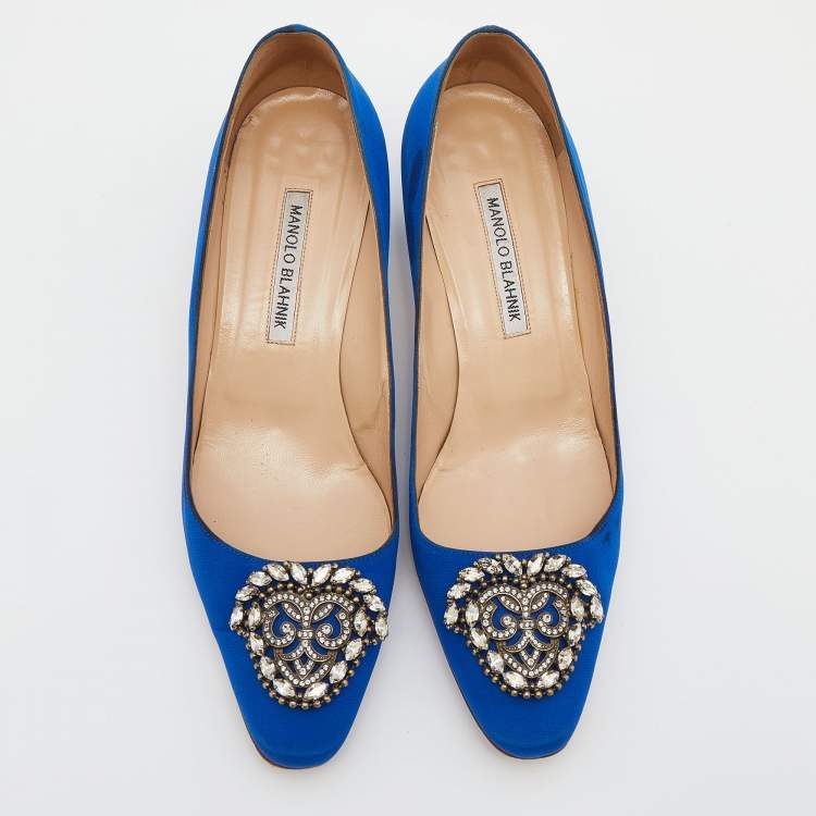 Pre Owned Manolo Blahnik Blue Satin Okkato Crystal Embellished Pumps Size 39