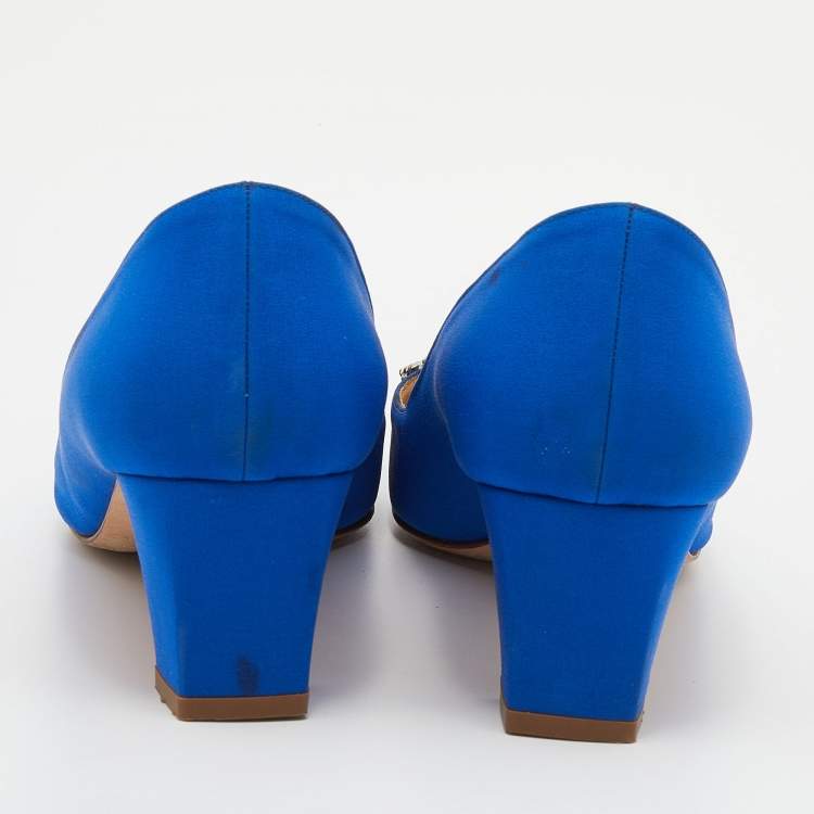 Pre Owned Manolo Blahnik Blue Satin Okkato Crystal Embellished Pumps Size 39