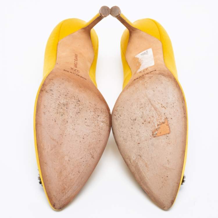 Pre Owned Manolo Blahnik Yellow Satin Hangisi Crystal Embellished Pumps Size 37.5