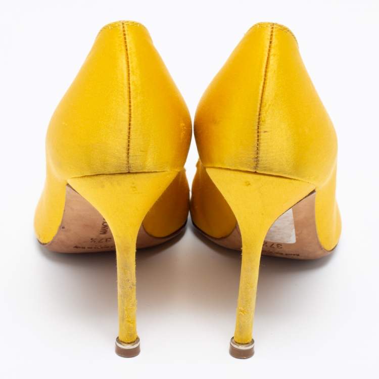 Pre Owned Manolo Blahnik Yellow Satin Hangisi Crystal Embellished Pumps Size 37.5