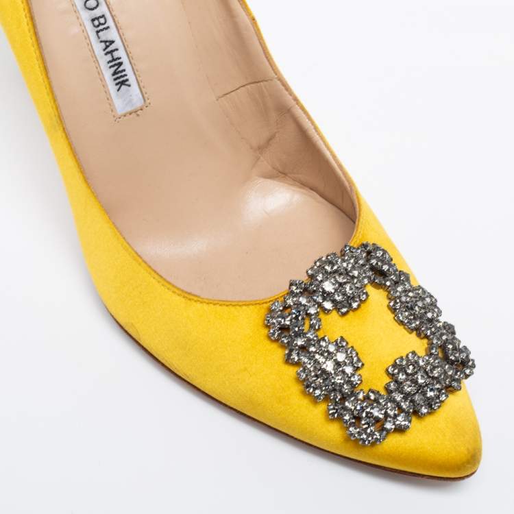 Pre Owned Manolo Blahnik Yellow Satin Hangisi Crystal Embellished Pumps Size 37.5