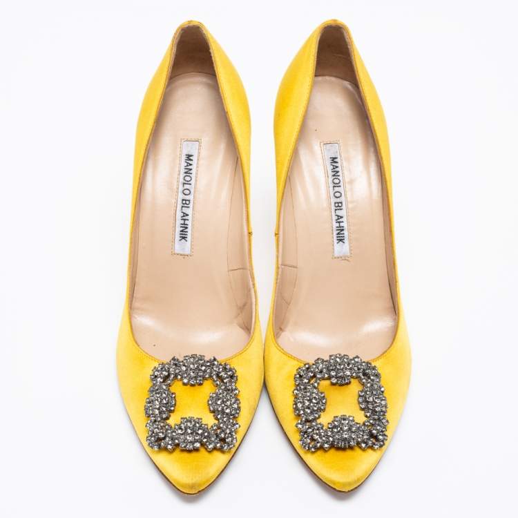 Pre Owned Manolo Blahnik Yellow Satin Hangisi Crystal Embellished Pumps Size 37.5