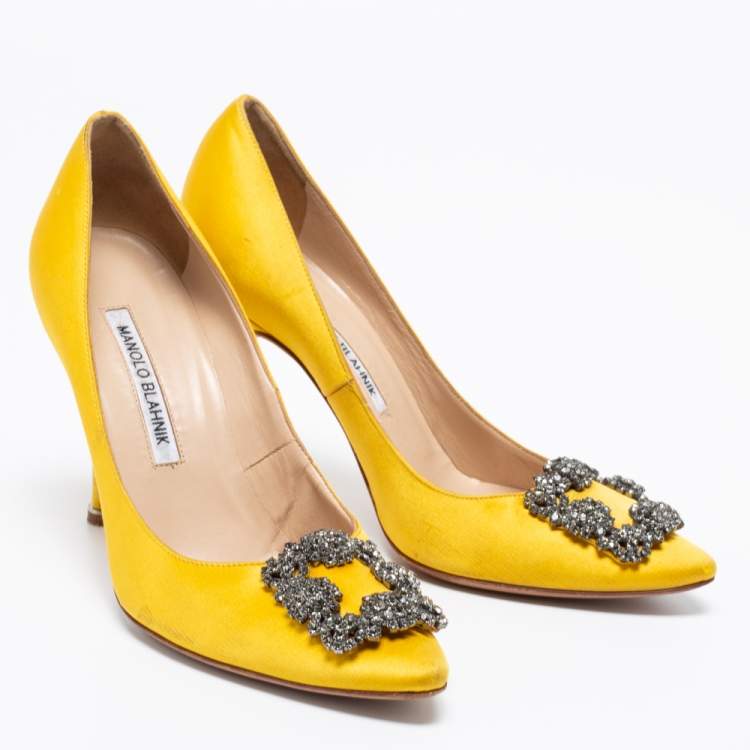 Pre Owned Manolo Blahnik Yellow Satin Hangisi Crystal Embellished Pumps Size 37.5