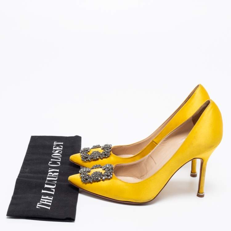 Pre Owned Manolo Blahnik Yellow Satin Hangisi Crystal Embellished Pumps Size 37.5