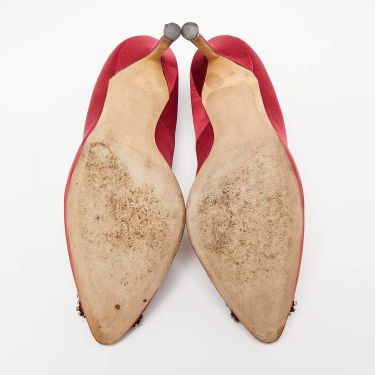 Pre Owned Manolo Blahnik Red Satin Embellished Hangisi Pumps Size 38.5