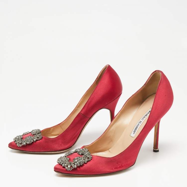 Pre Owned Manolo Blahnik Red Satin Embellished Hangisi Pumps Size 38.5