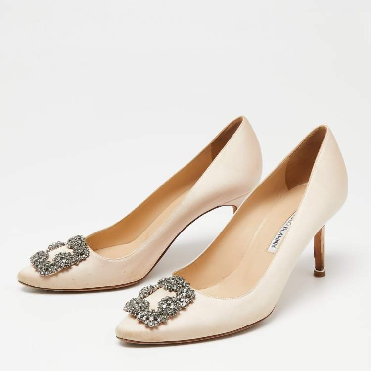 Manolo Blahnik Beige Satin Hangisi Pumps Size 39 Manolo Blahnik | TLC