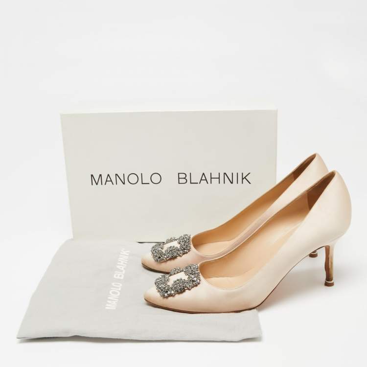 Pre Owned Manolo Blahnik Beige  Satin Hangisi  Pumps Size 39