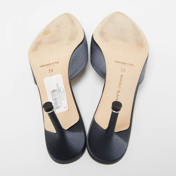 Pre Owned Manolo Blahnik Ash Blue Satin Hangisi Mule Sandals Size 39