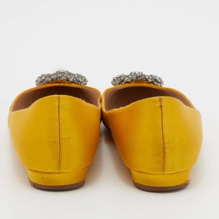 Pre Owned Manolo Blahnik Yellow Satin Hangisi Crystal Embellished Ballet Flats Size 38.5