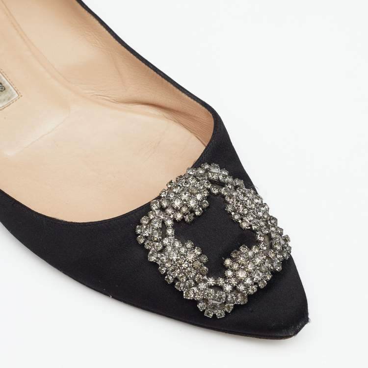 مملوكة مسبقًا Manolo Blahnik Black Satin Hangisi Crystal Embellished Ballet Flats Size 38.5