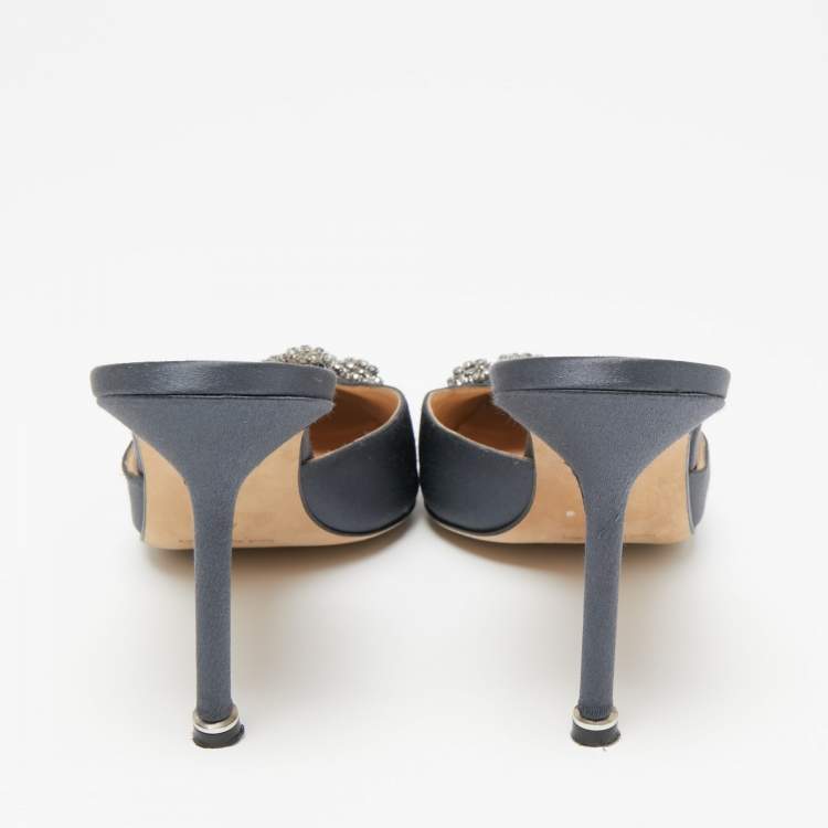 Pre Owned Manolo Blahnik Grey Satin Hangisi Mule Sandals Size 40