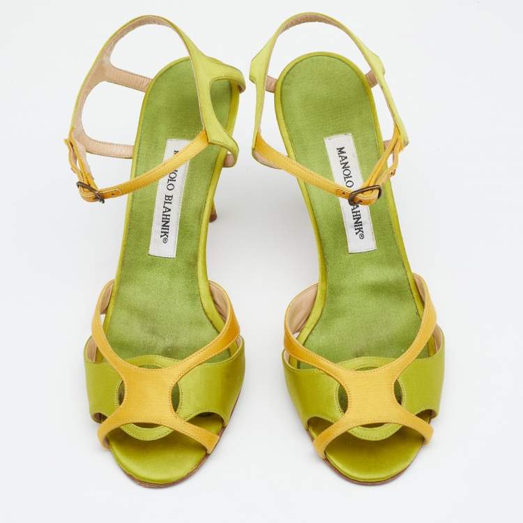 مملوكة مسبقًا Manolo Blahnik Green/Yellow Satin Ankle Strap Sandals Size 39.5