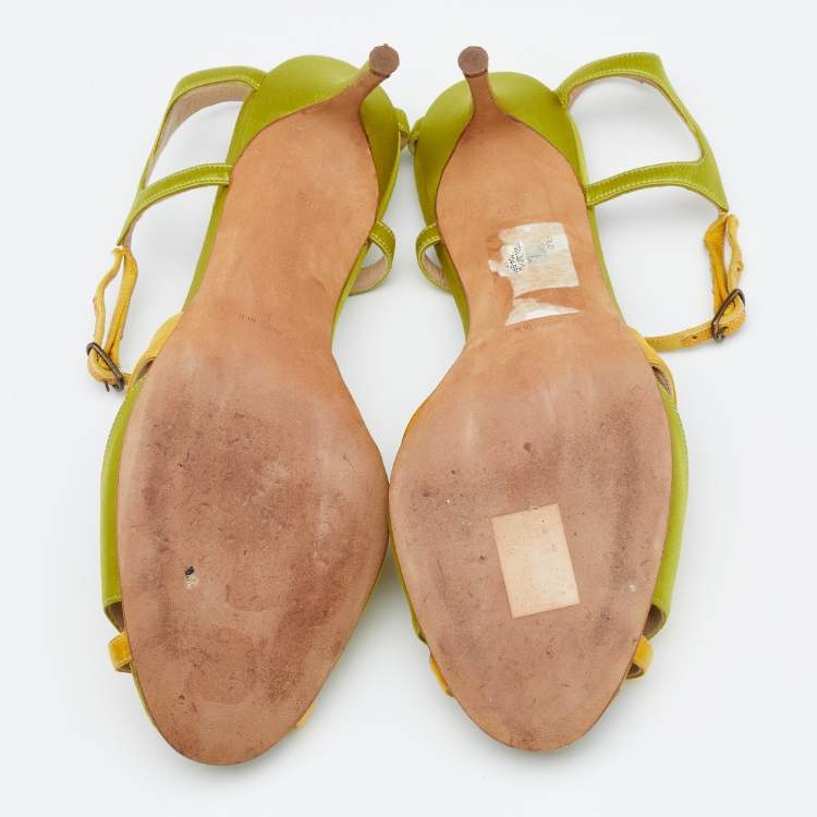 مملوكة مسبقًا Manolo Blahnik Green/Yellow Satin Ankle Strap Sandals Size 39.5