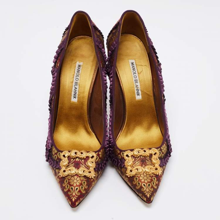 Pre Owned Manolo Blahnik Multicolor Fabric Brocade Slip On Pumps Size 40