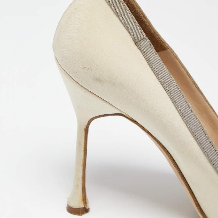 Pre Owned Manolo Blahnik Beige/Grey Satin Gotrian Pumps Size 41