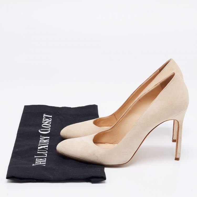 مملوكة مسبقًا Manolo Blahnik Beige Suede Round Toe Pumps Size 38