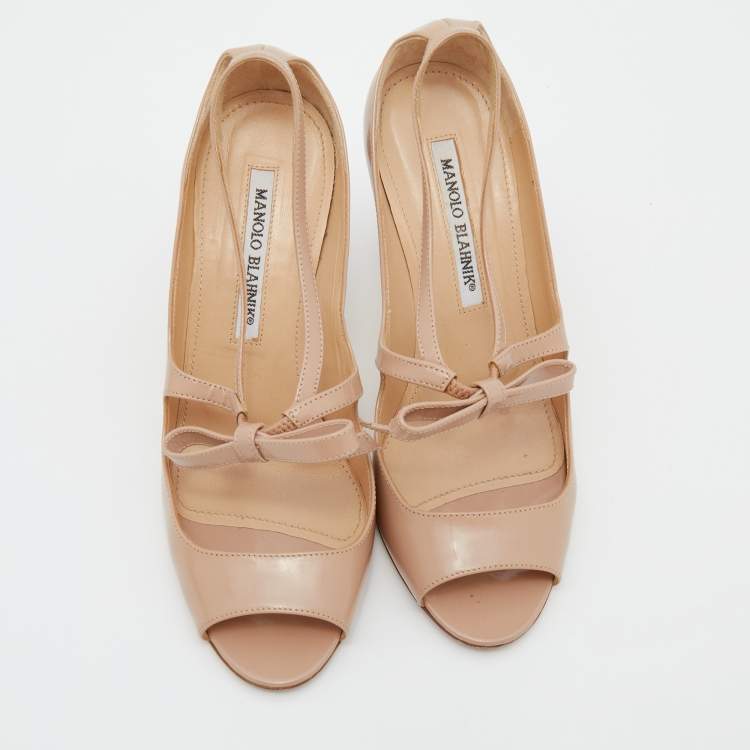 Pre Owned Manolo Blahnik Beige Patent Leather Bow Peep Toe Pumps Size 36