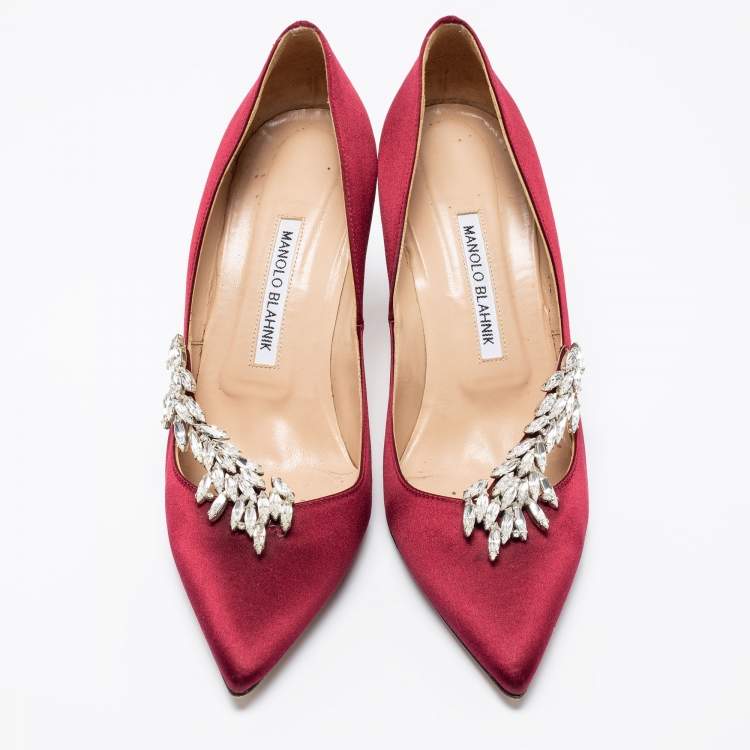 Pre Owned Manolo Blahnik Burgundy Satin Nadira Pointed-Toe Pumps Size 39