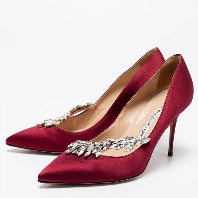 Pre Owned Manolo Blahnik Burgundy Satin Nadira Pointed-Toe Pumps Size 39