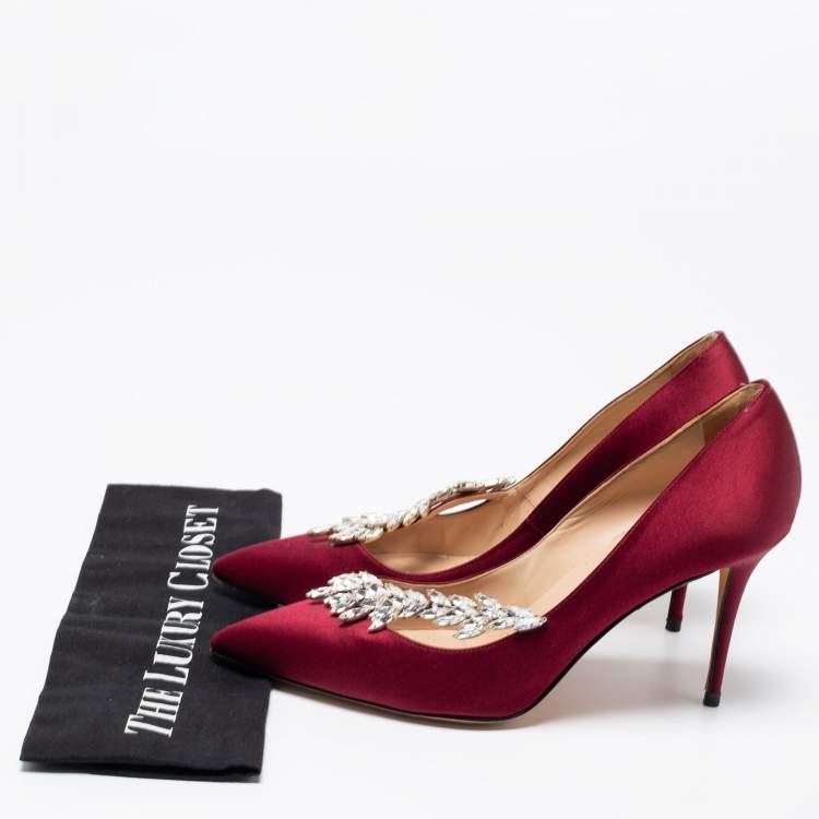Pre Owned Manolo Blahnik Burgundy Satin Nadira Pointed-Toe Pumps Size 39