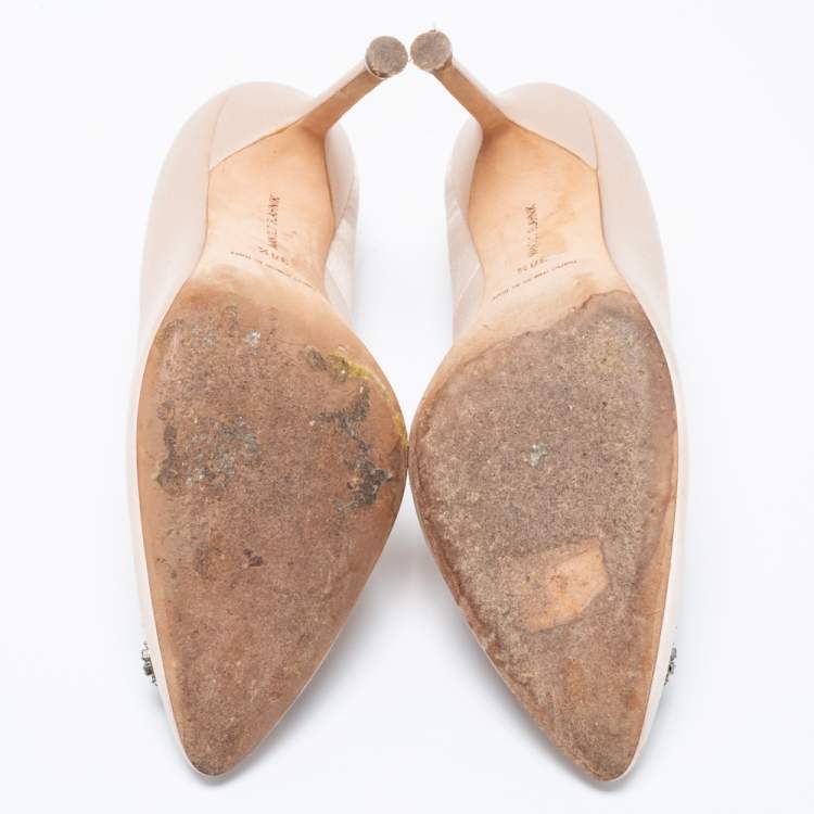 Pre Owned Manolo Blahnik Beige Satin Hangisi Pumps Size 38.5