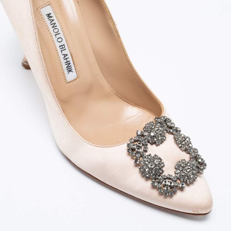 Pre Owned Manolo Blahnik Beige Satin Hangisi Pumps Size 38.5
