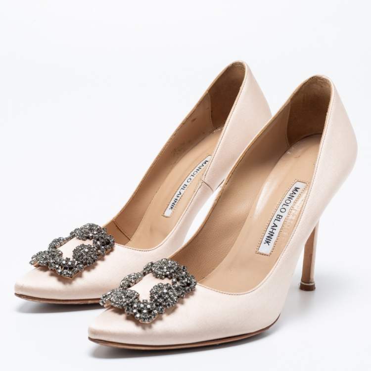 Pre Owned Manolo Blahnik Beige Satin Hangisi Pumps Size 38.5